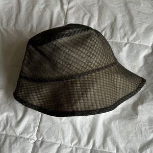 Canadian Crafted Reversible Black Mesh and Linen Bucket Hat